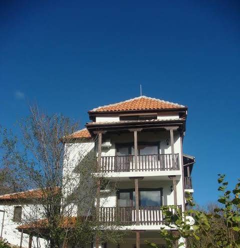 Family hotel and restaurant plamena