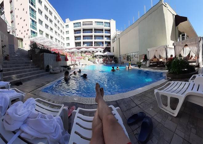 Grand hotel abir