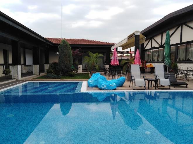 Kompleks zhitari hotel i restorant s zhitnitsa