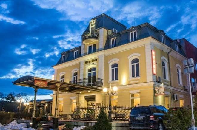 Plaza hotel charlino