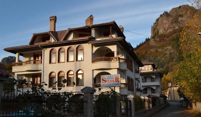 Family hotel silver