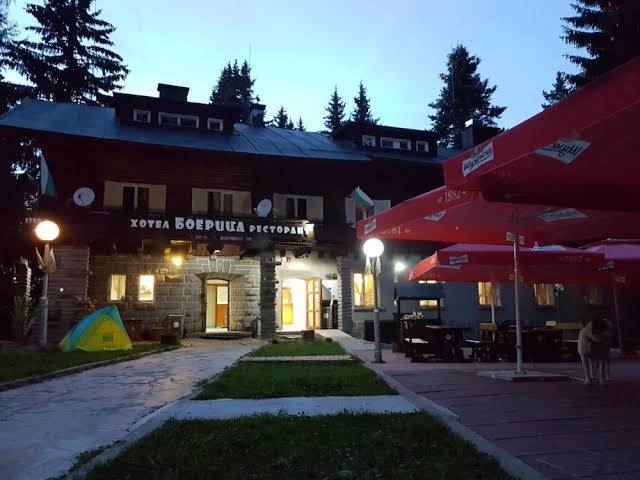 Hotel Boeritsa Image