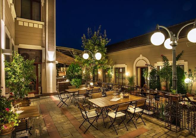 Hotel restaurant forum