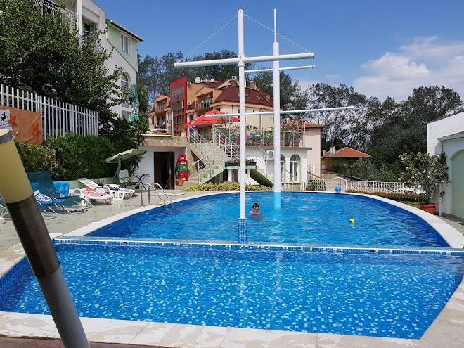 Kentavar Family Hotel Image