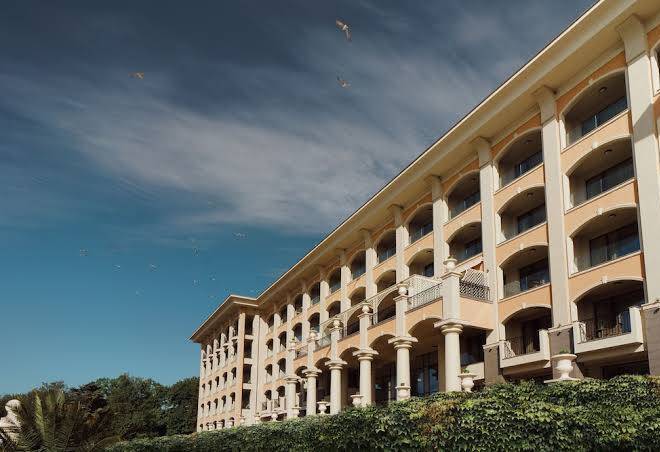 Astor garden hotel