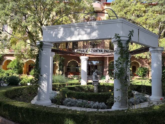 Sg estreya palace