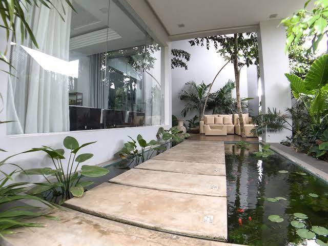 Hotel five s