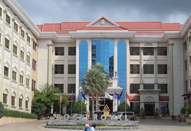 Rock royal hotel & resort