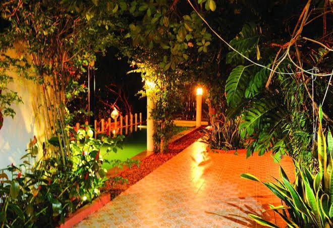 Tropical hill kep