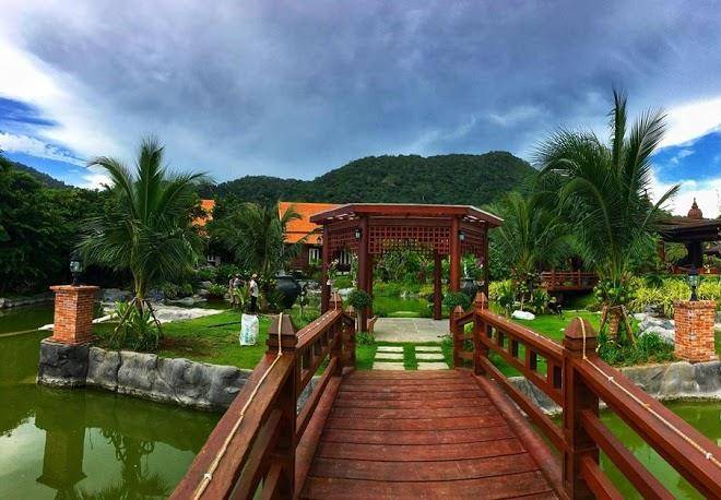 Try palace resort & spa