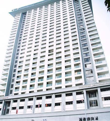 D i riviera international hotel
