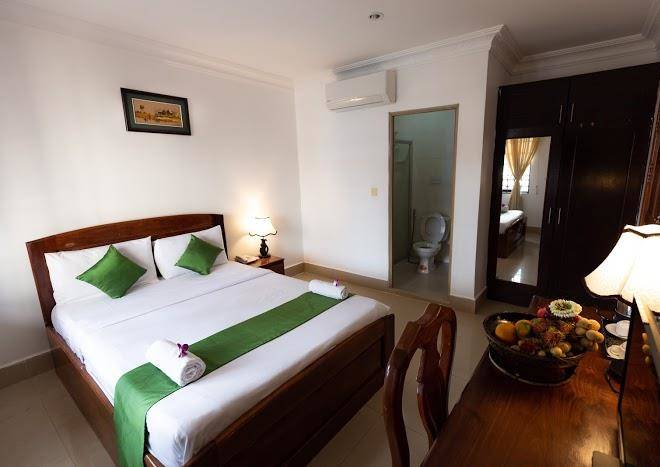 Riverside phnom penh hotel