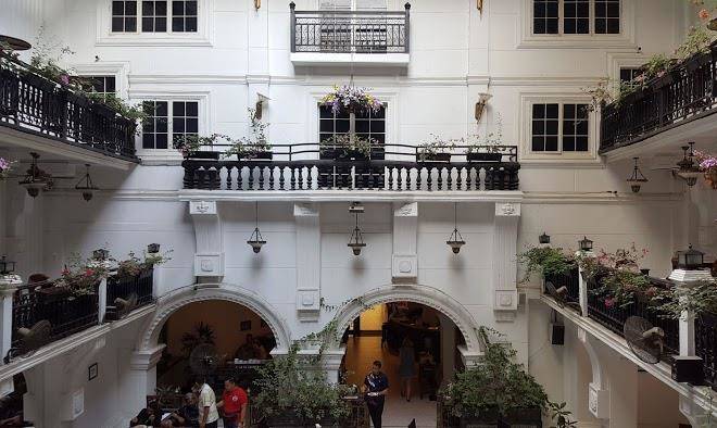 Safari hotel