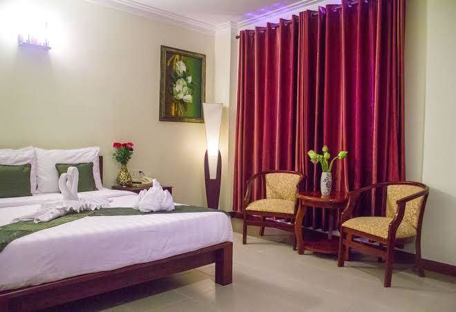 V n e hotel