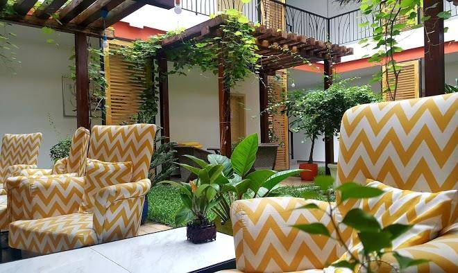 Benny's city hotel restaurant & cafe