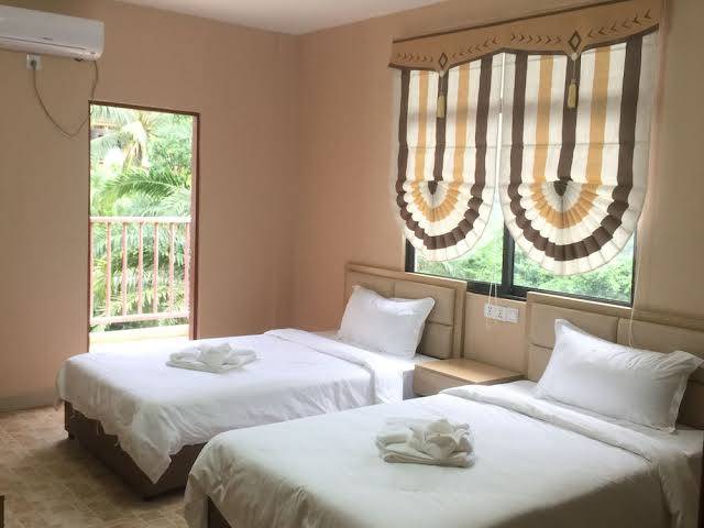 Golden rooster resort