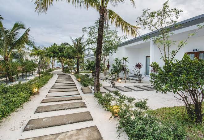 Long set resort