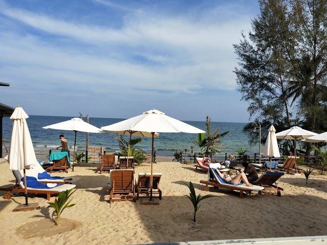 Naroth beach bungalow