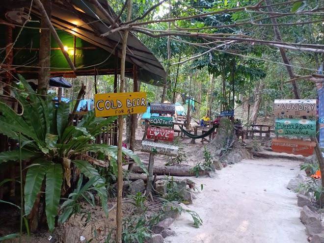 Sweet jungle bungalows