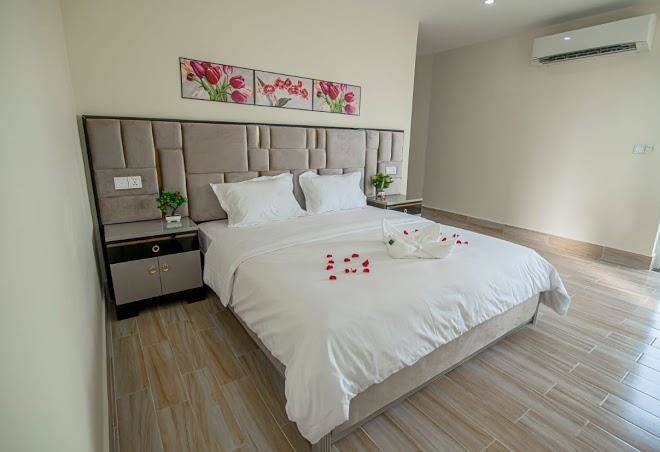 White dragon hotel