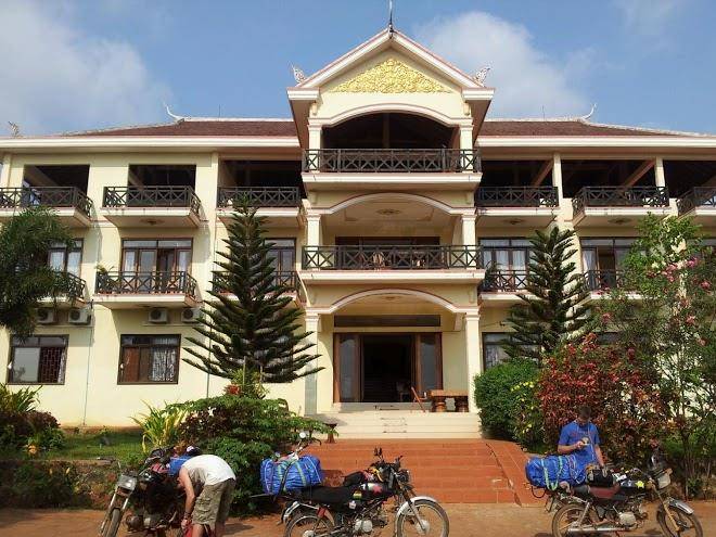 Lake side hotel