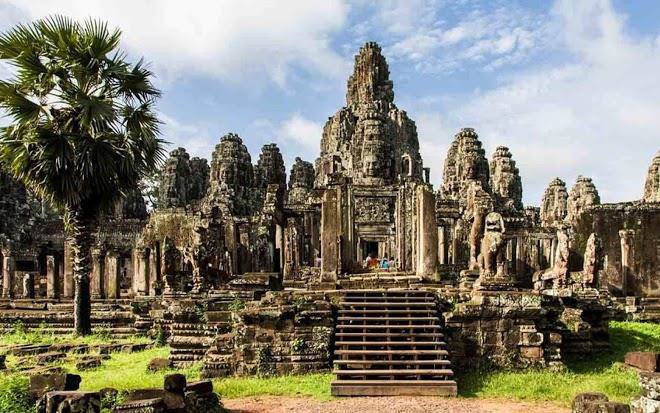 Amour D' Angkor
