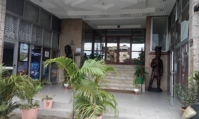 Hotel lewat