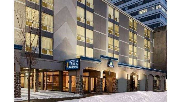 Days inn by wyndham edmonton downtown