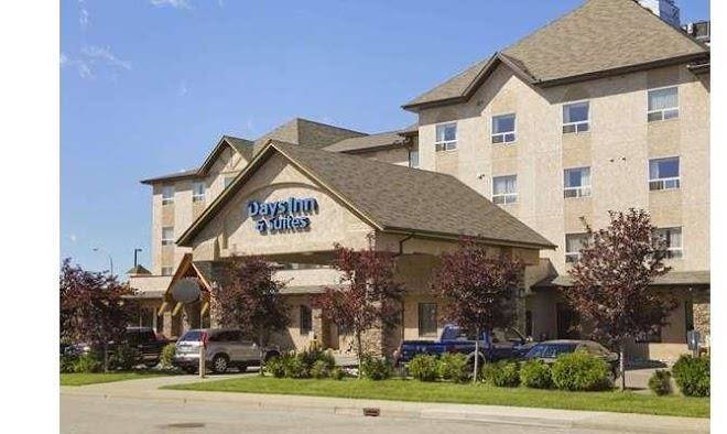 Days inn & suites by wyndham west edmonton