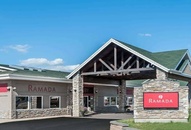 Ramada by wyndham stony plain hotel & suites