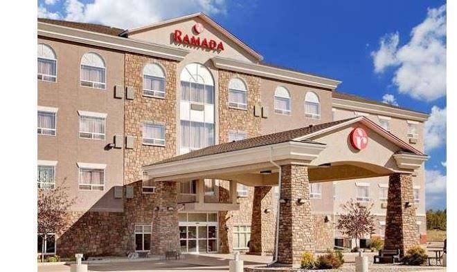 Ramada By Wyndham Lac La Biche Image