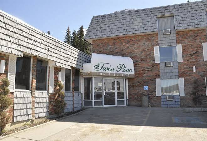 Twin pine inn & suites