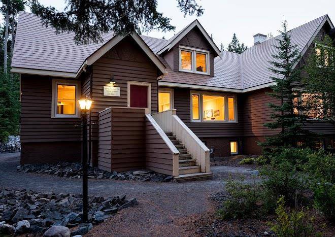 A banff boutique inn