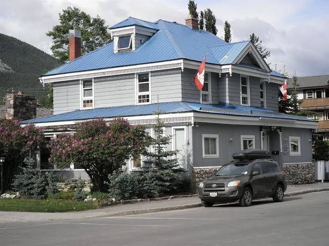 Blue mountain lodge