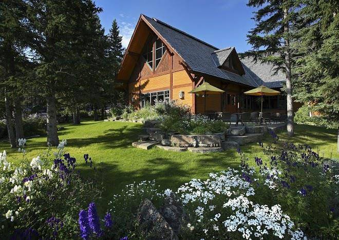 Buffalo mountain lodge