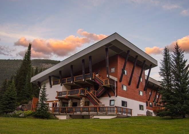 Cmh heli skiing & summer adventures