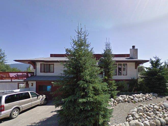 Creekside accommodation