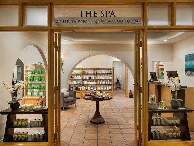 Fairmont Chateau Lake Louise Image