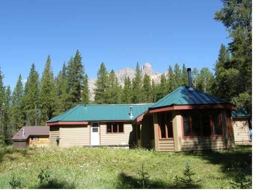 Hi castle mountain wilderness hostel