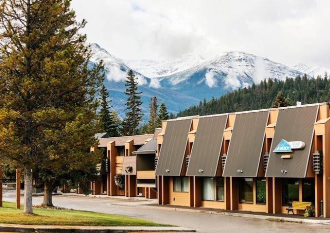 Marmot lodge