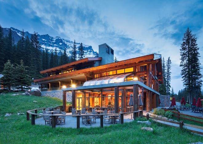 Moraine lake lodge