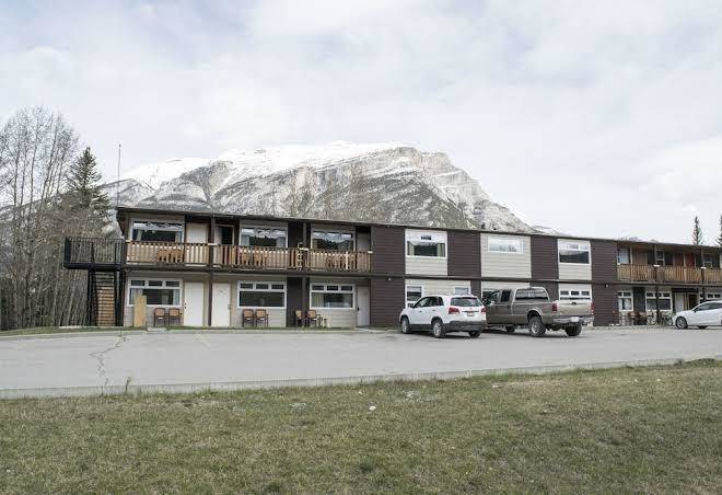 Yamnuska suite