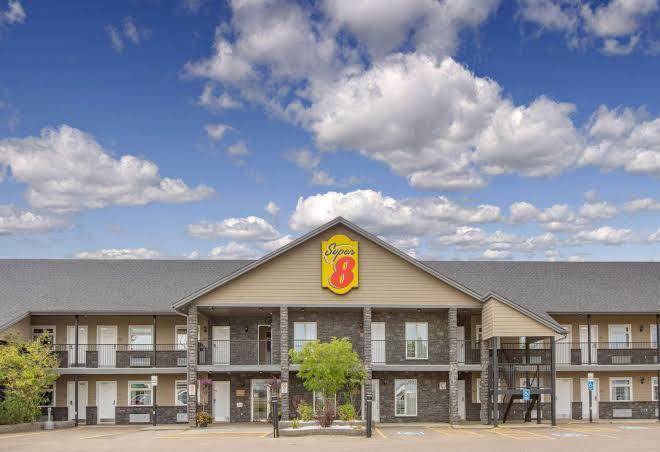 Super 8 Fort Mcmurray Image