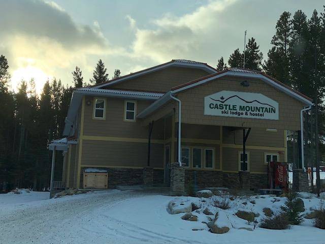 Castle mountain ski lodge