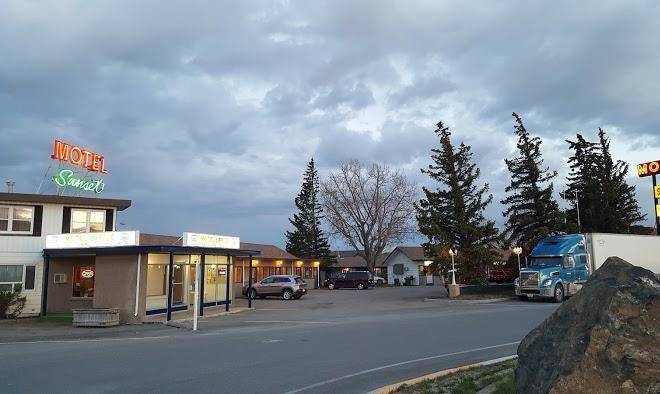 Sunset motel