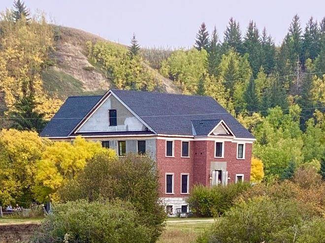 Banks And Braes Image