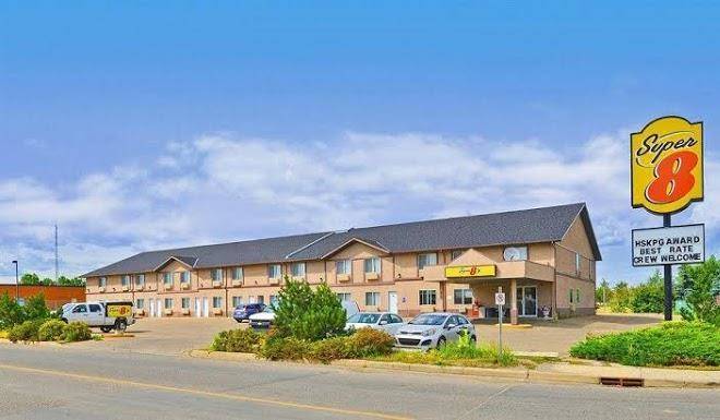 Super 8 by wyndham strathmore
