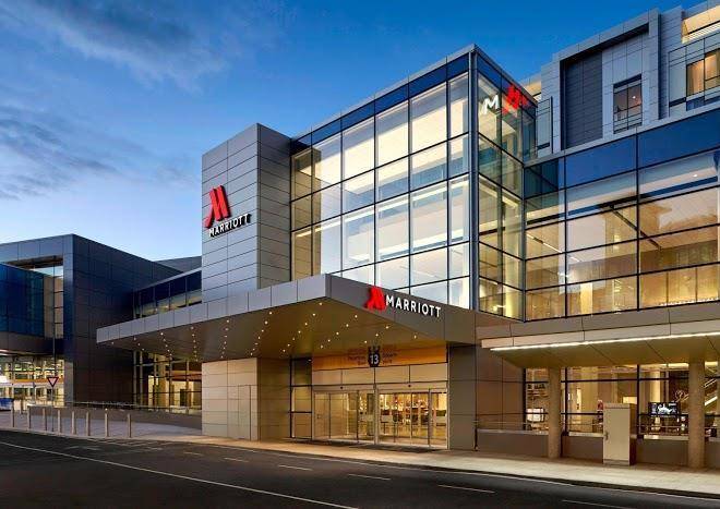 Calgary airport marriott in terminal hotel