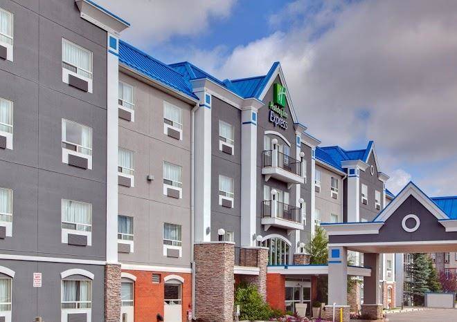Holiday inn express & suites calgary south macleod trail s