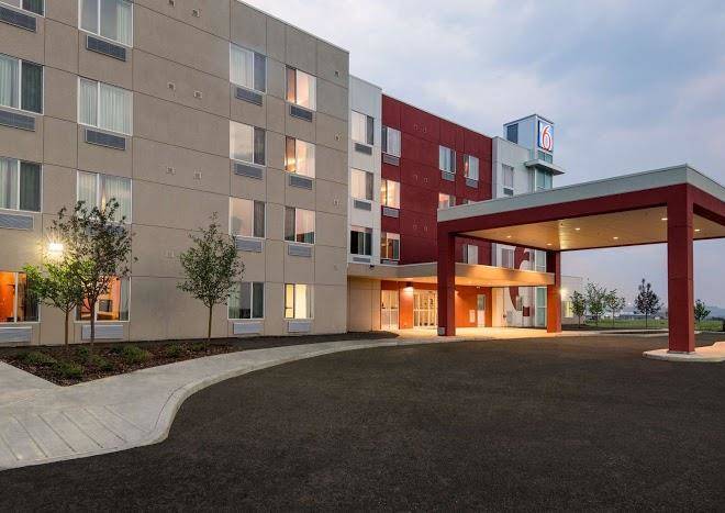 Motel 6 airdrie ab